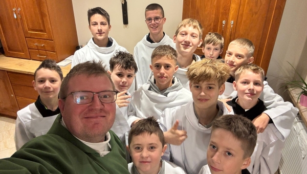 Posługa ministranta i lektora 