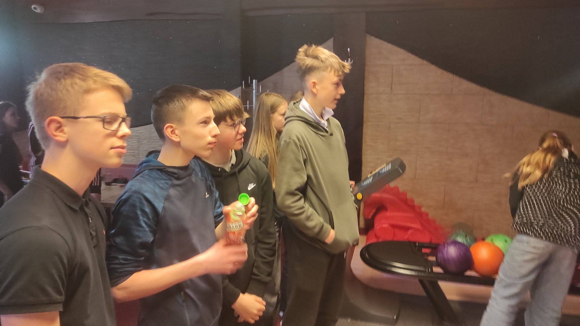 Klasa 7 w kręgielni